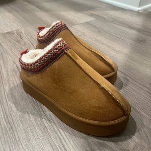 Tasman Slippers